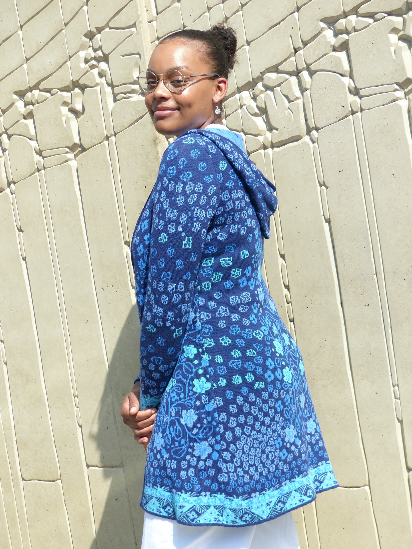 Mantelkleid mit Kapuze - Blumenbaum Blau